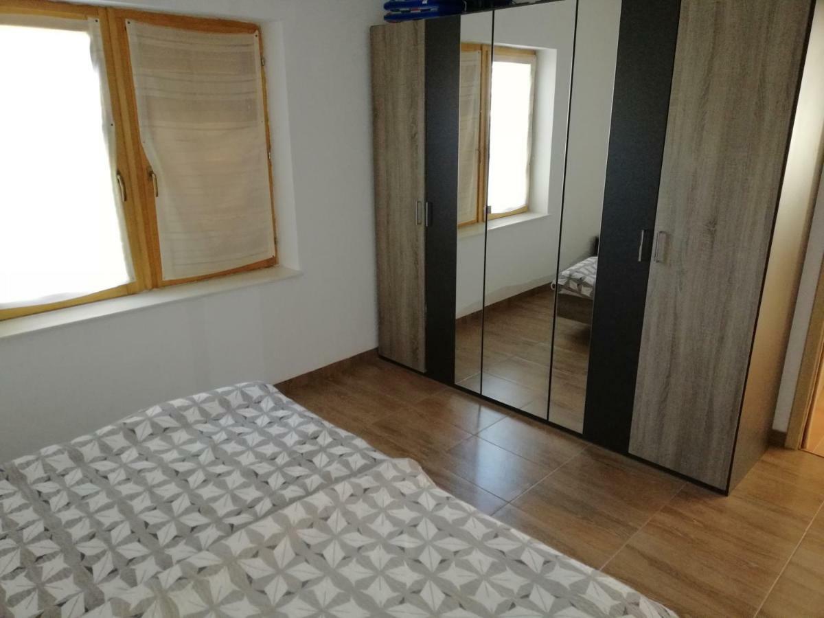 Kod Male Gospe Villa Tribunj  Ngoại thất bức ảnh