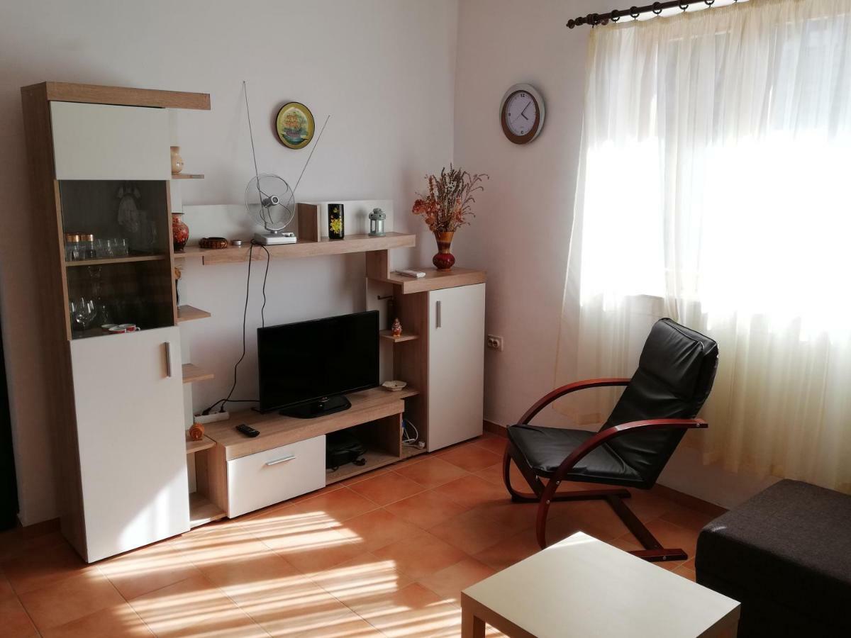 Kod Male Gospe Villa Tribunj  Ngoại thất bức ảnh